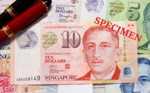 シンガポールのお金10ドル札｜小額紙幣も持っておこう