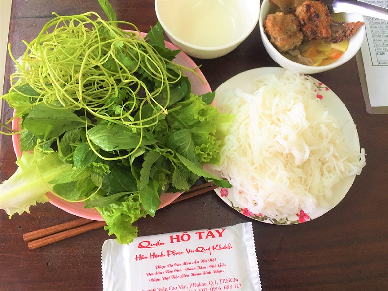 ベトナム旅行｜ハノイ名物の麺料理ブンチャーをホーチミンで食べる！