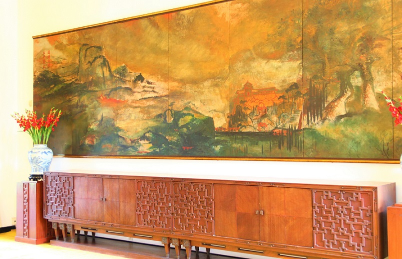 ホーチミン観光では外せない統一会堂の壁画の写真｜ベトナム旅行