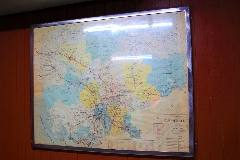統一会堂の地下基地に保存されている地図の写真｜ホーチミン観光