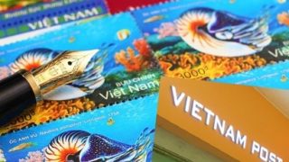 1ハノイ郵便局とベトナムの切手