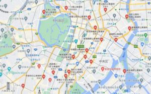 日本の東京とベトナムのハノイの公衆トイレの分布図を比較した写真
